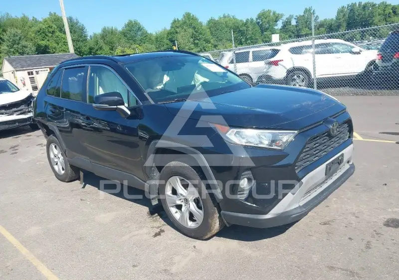 2020 Toyota RAV4 фото