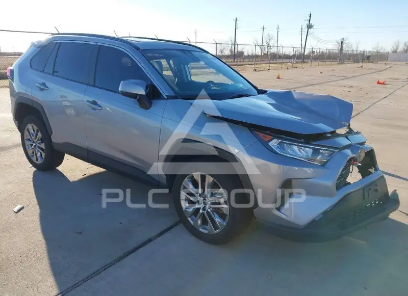 2020 Toyota RAV4 фото