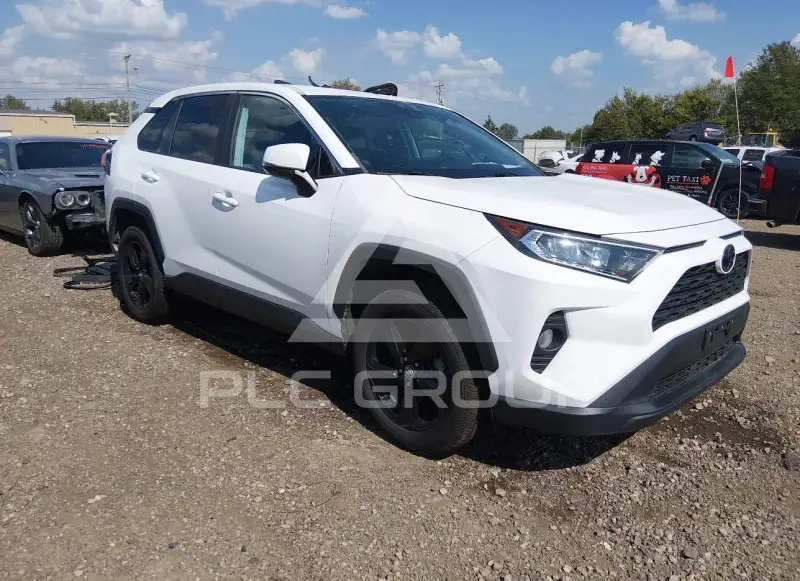 2020 Toyota RAV4 фото