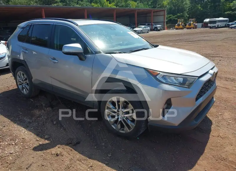 2020 Toyota RAV4 фото