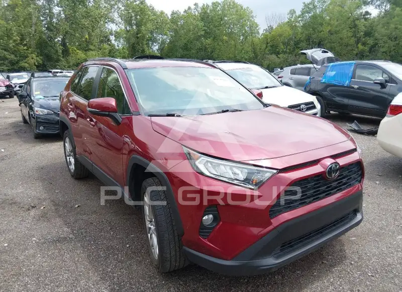 2020 Toyota RAV4 фото