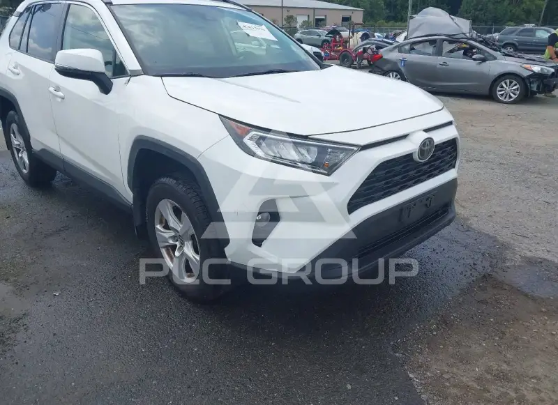 2020 Toyota RAV4 фото