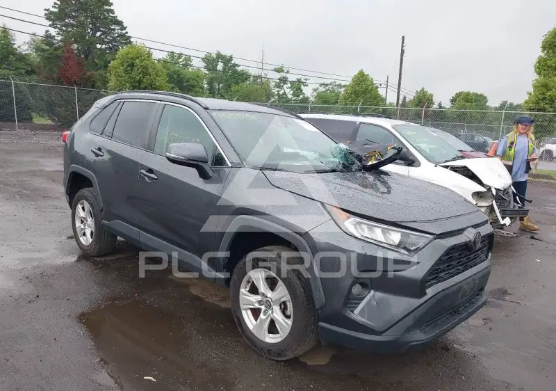 2020 Toyota RAV4 фото