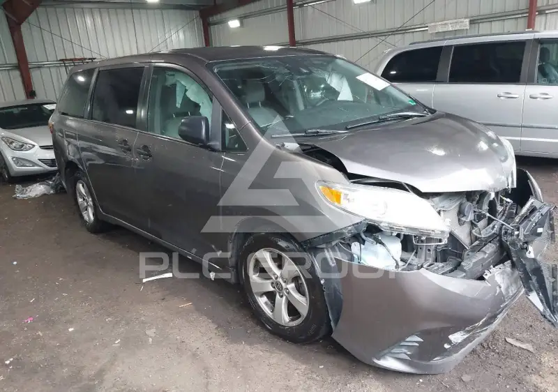 2020 Toyota SIENNA photo