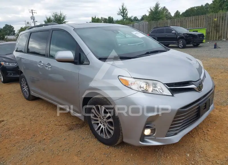 2020 Toyota SIENNA photo