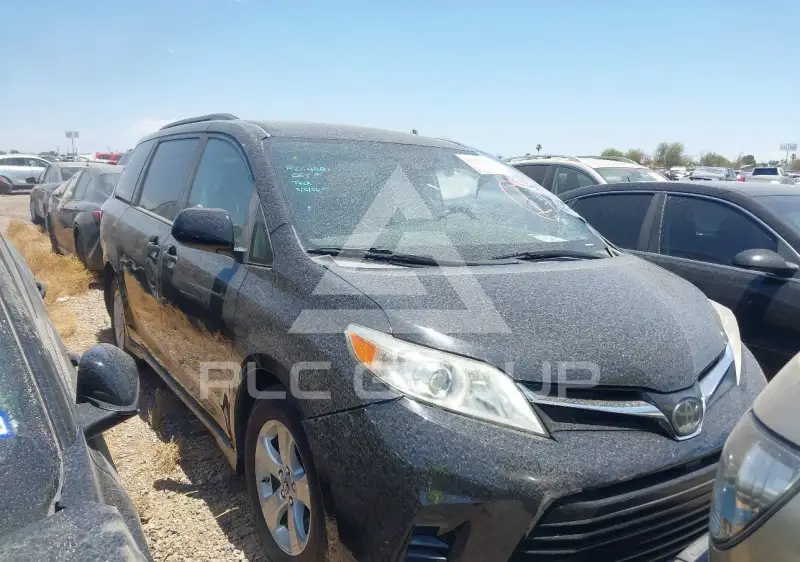 2020 Toyota SIENNA photo