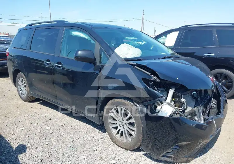 2020 Toyota SIENNA фото