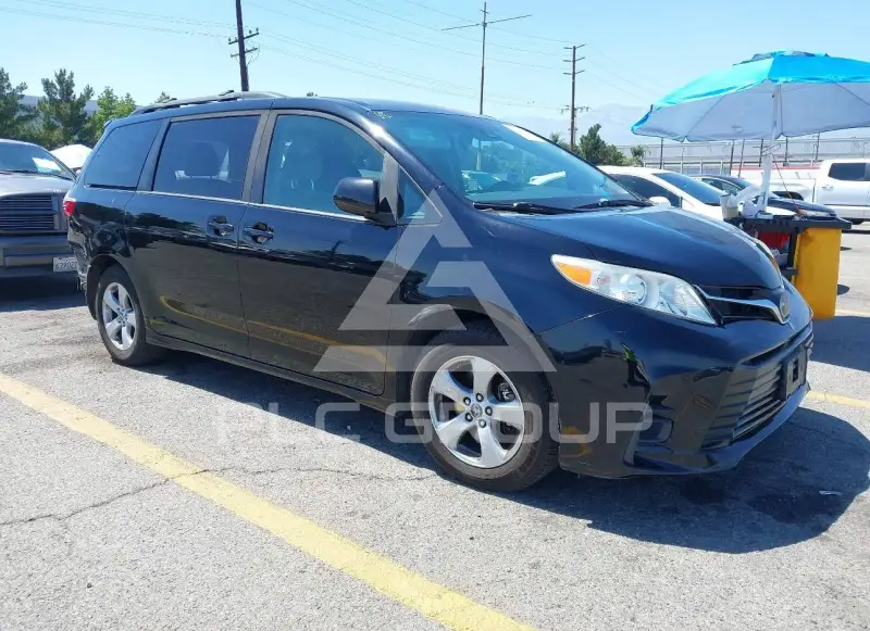 2020 Toyota SIENNA фото