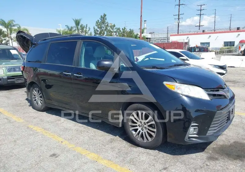 2020 Toyota SIENNA фото