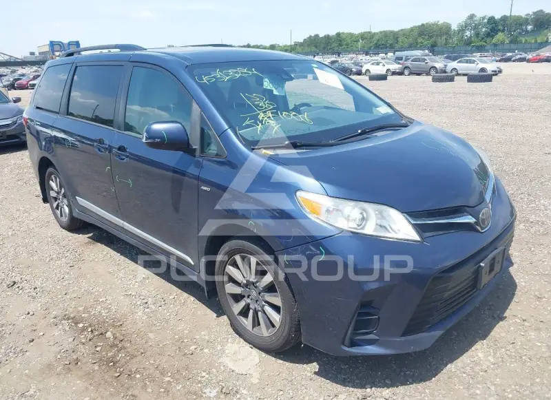 2020 Toyota SIENNA фото