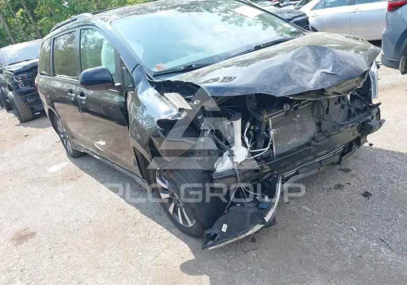 2020 Toyota SIENNA фото