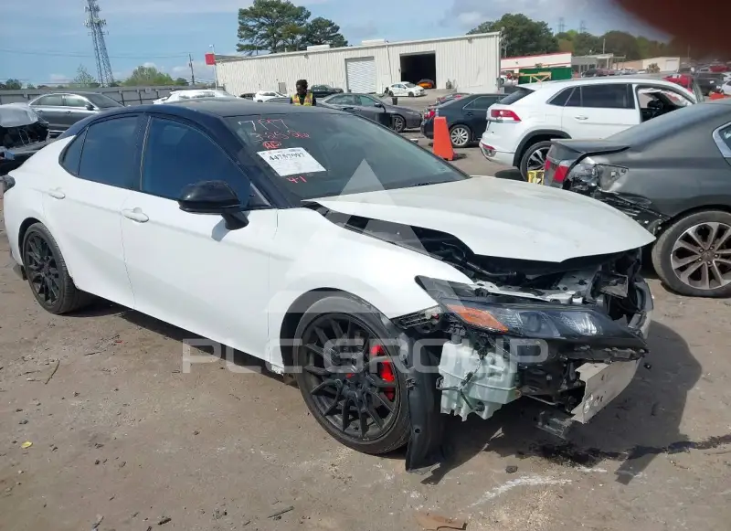 2020 Toyota CAMRY фото