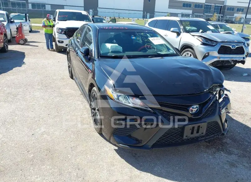 2020 Toyota CAMRY photo