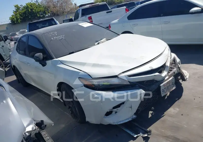 2020 Toyota CAMRY фото