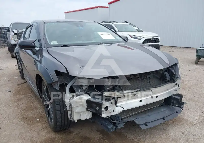 2020 Toyota CAMRY фото