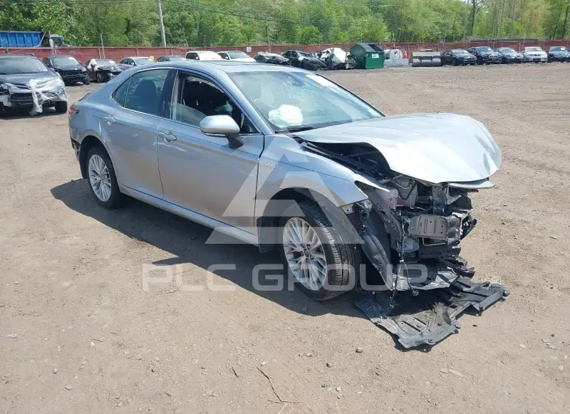 2020 Toyota CAMRY фото
