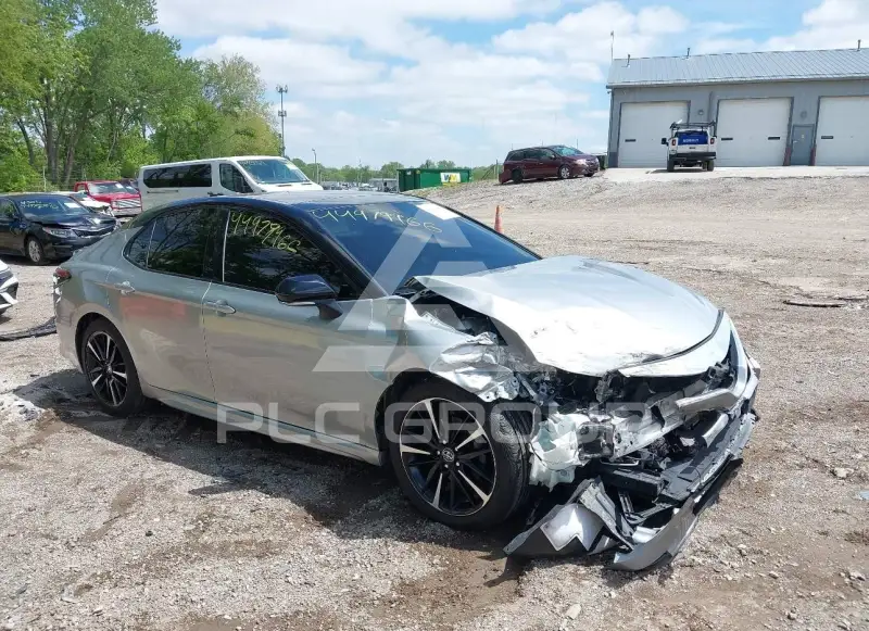 2020 Toyota CAMRY фото