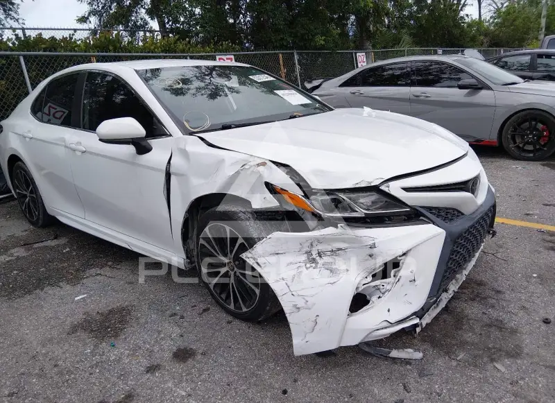2020 Toyota CAMRY photo