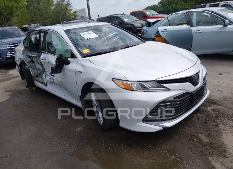 2020 Toyota CAMRY фото