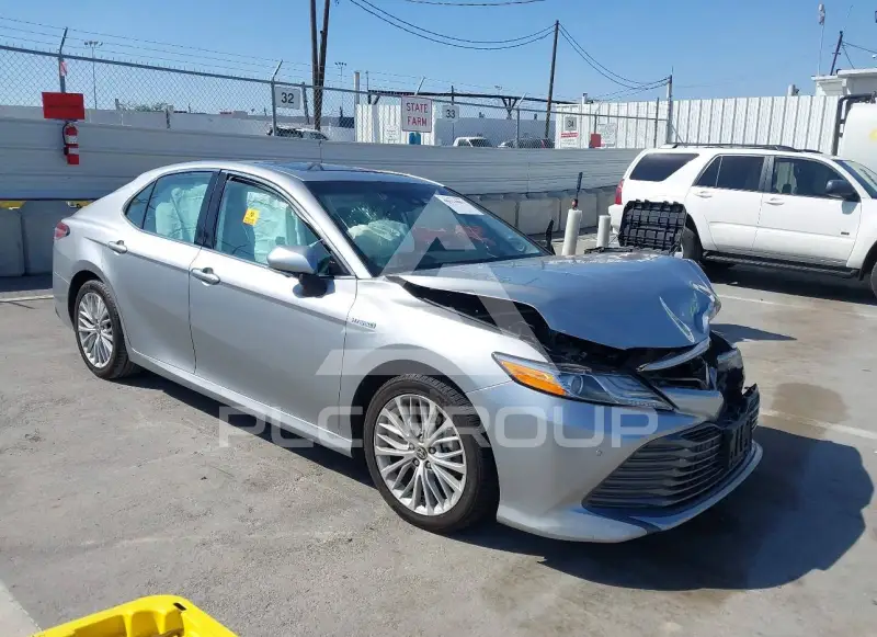 2020 Toyota CAMRY фото