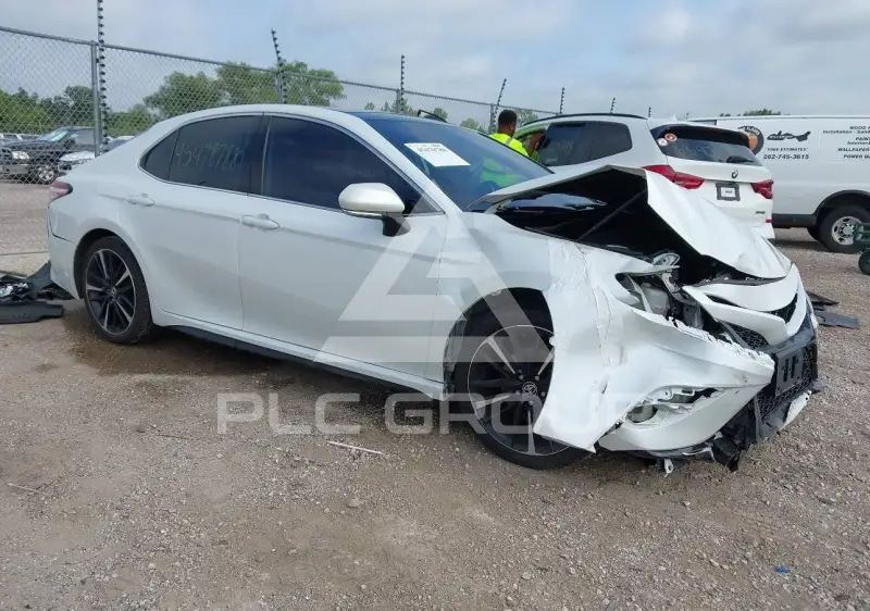 2020 Toyota CAMRY фото