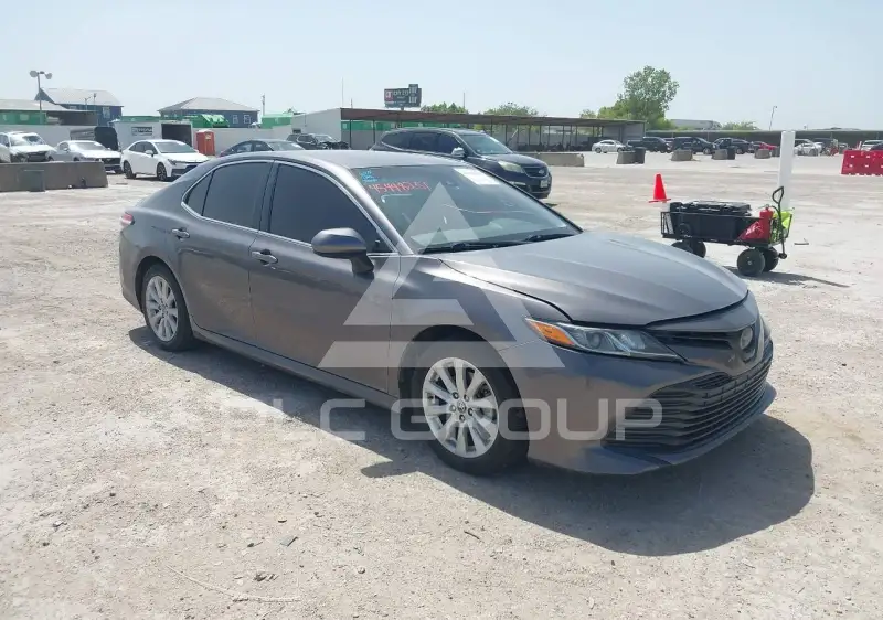 2020 Toyota CAMRY фото