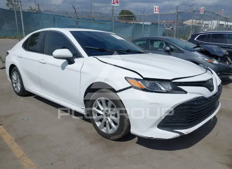 2020 Toyota CAMRY фото
