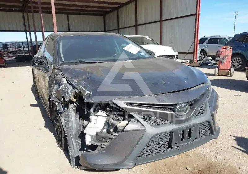 2020 Toyota CAMRY фото