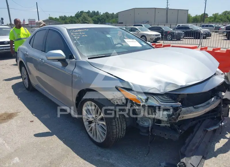2020 Toyota CAMRY фото