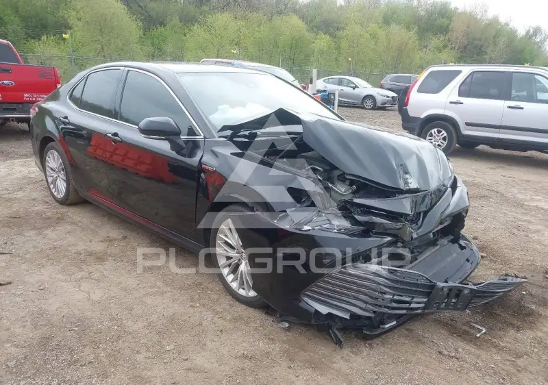 2020 Toyota CAMRY фото
