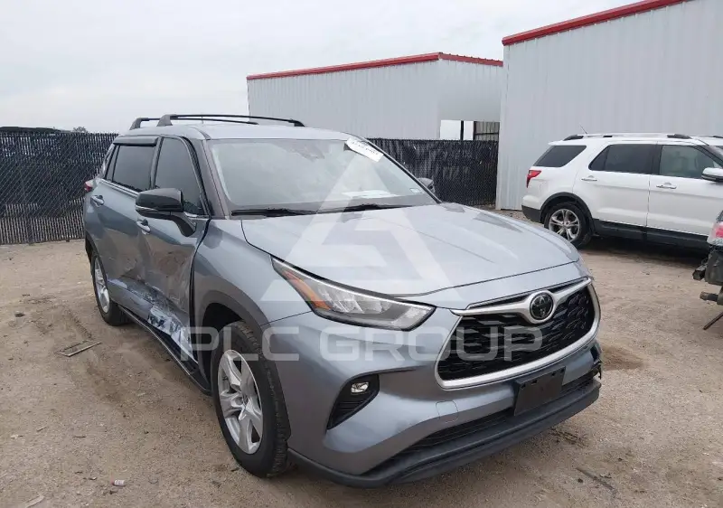 2020 Toyota Highlander photo