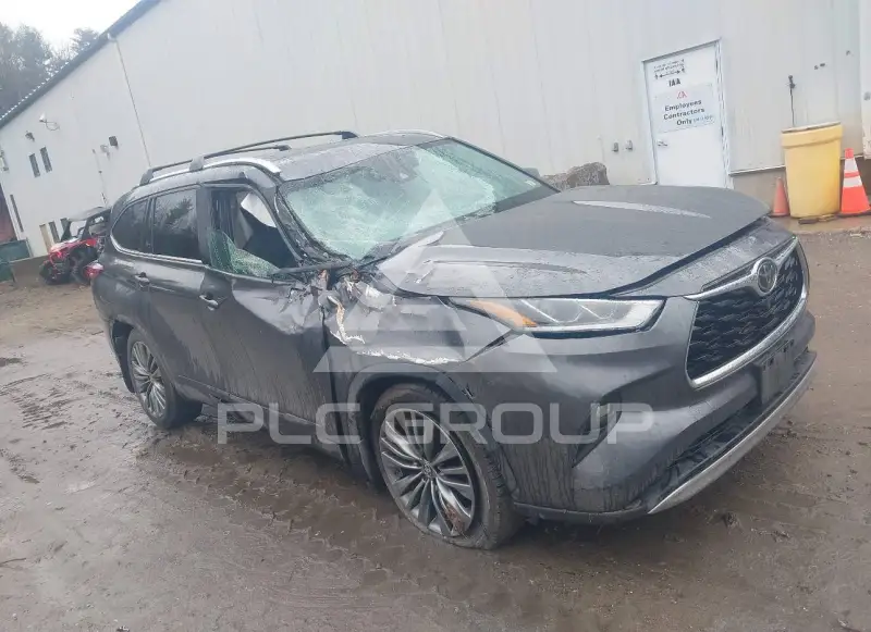2020 Toyota Highlander photo