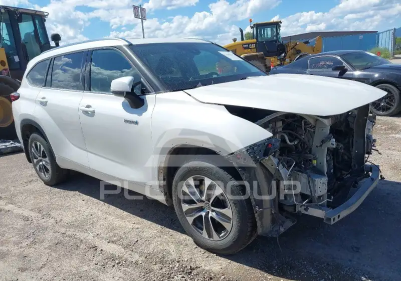 2020 Toyota Highlander фото
