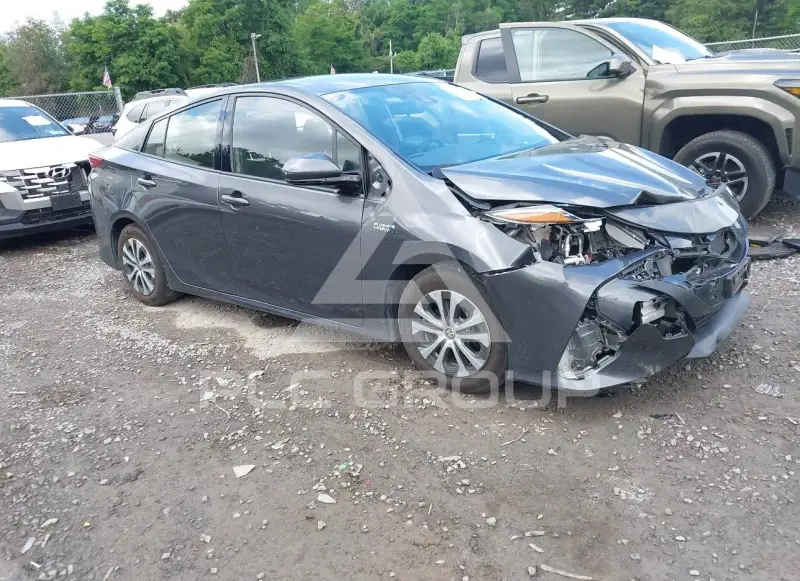 2020 Toyota PRIUS photo