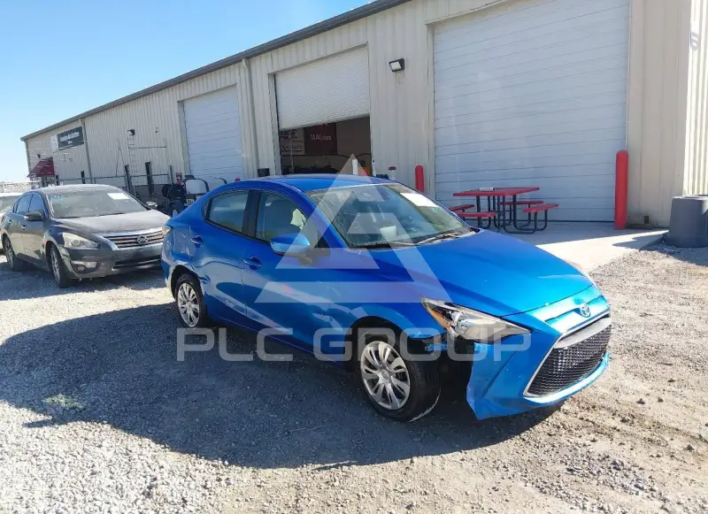 2020 Toyota YARIS фото