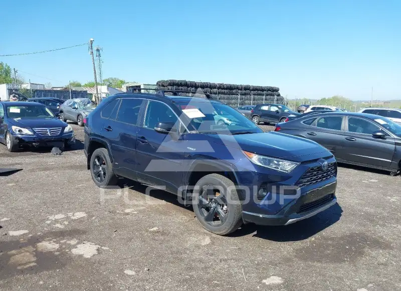 2020 Toyota RAV4 фото