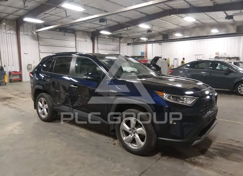 2020 Toyota RAV4 фото