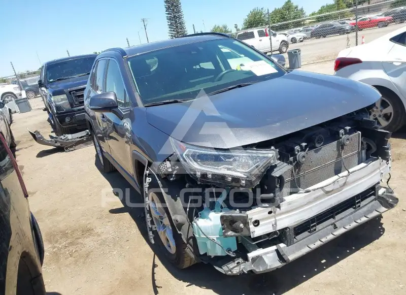 2020 Toyota RAV4 фото