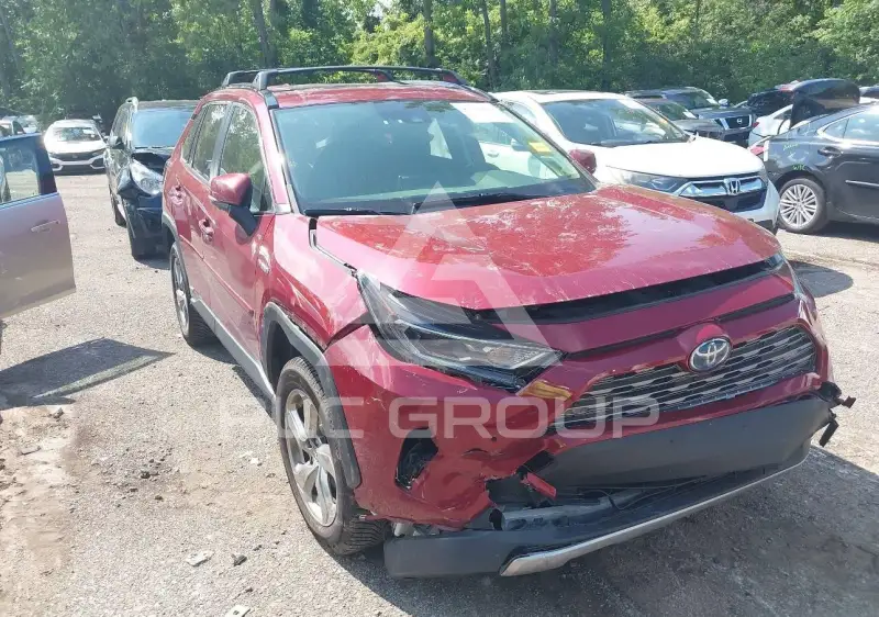 2020 Toyota RAV4 фото
