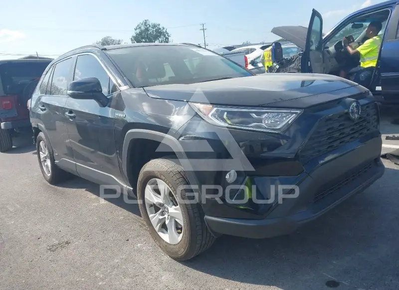 2020 Toyota RAV4 фото