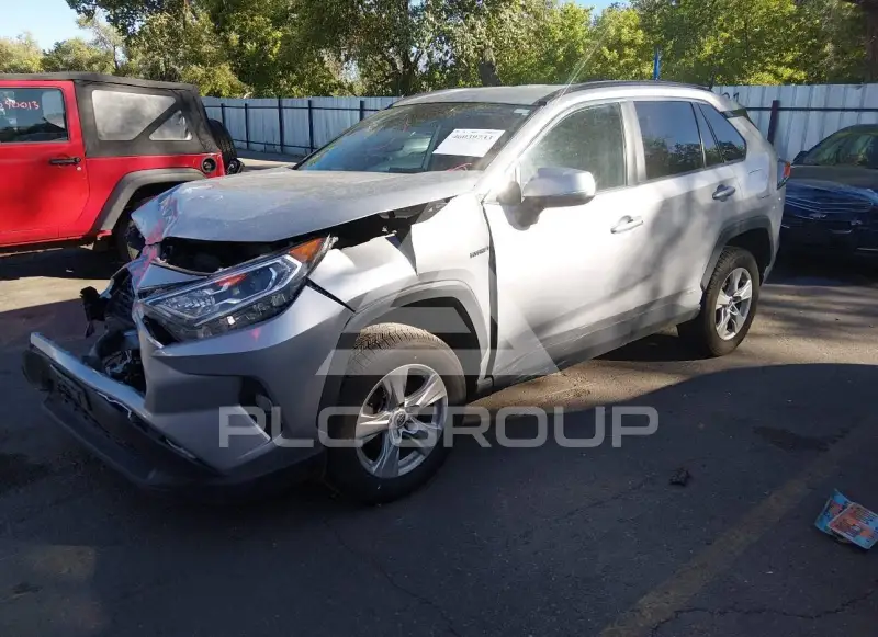 2020 Toyota RAV4 фото