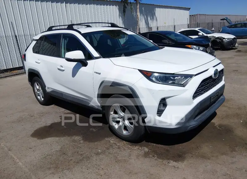 2020 Toyota RAV4 фото