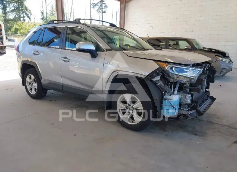 2020 Toyota RAV4 фото