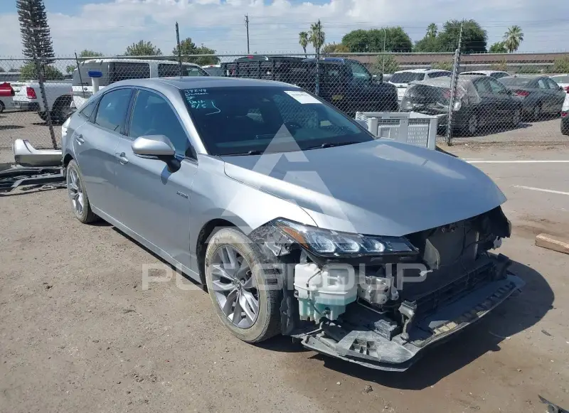2020 Toyota AVALON фото