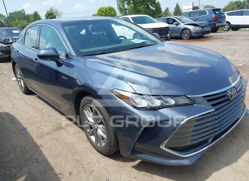 2020 Toyota AVALON фото