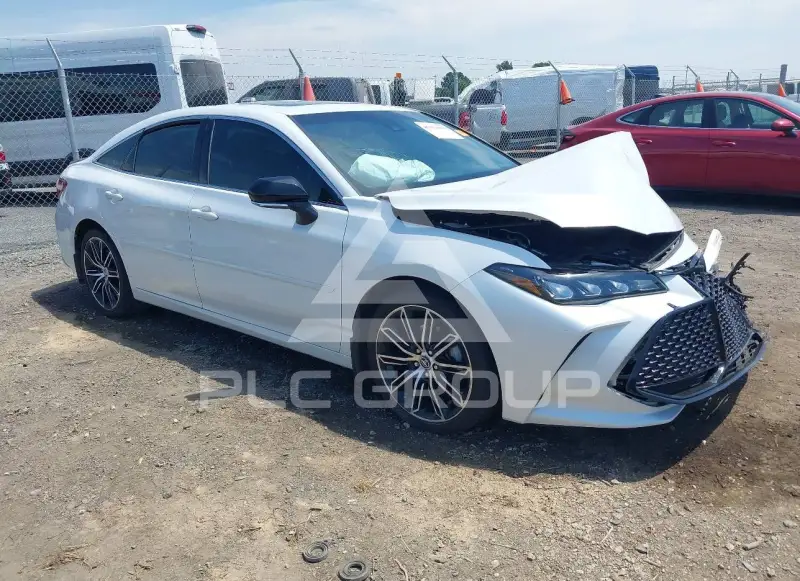 2020 Toyota AVALON photo