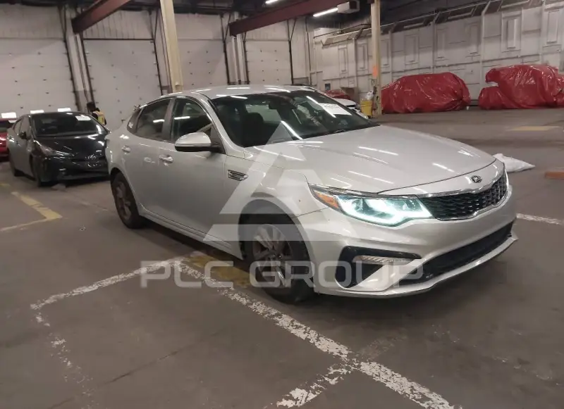 2020 KIA Optima photo