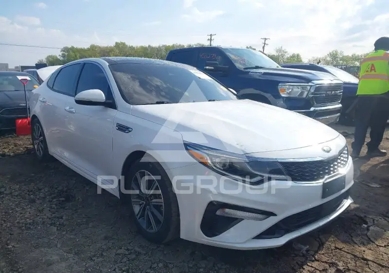 2020 KIA Optima photo