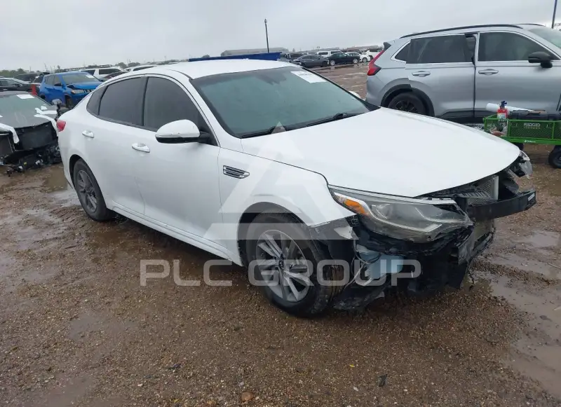 2020 KIA Optima photo