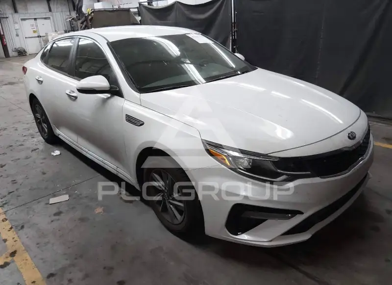 2020 KIA Optima photo
